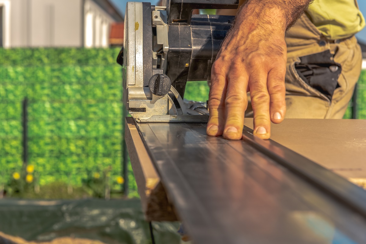 using circular saw guide rails